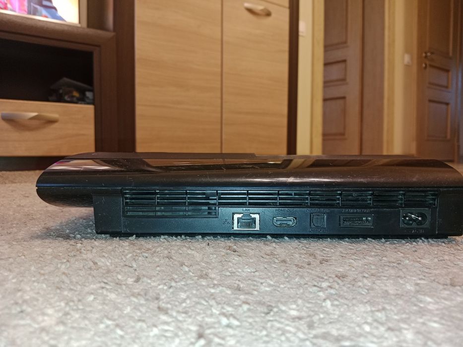 Пс3 супер Слим / PS 3 super slim     СОЧНО!!!     прошитая