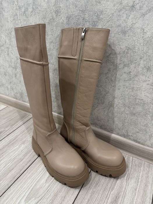 Продаётся женсие сапоги