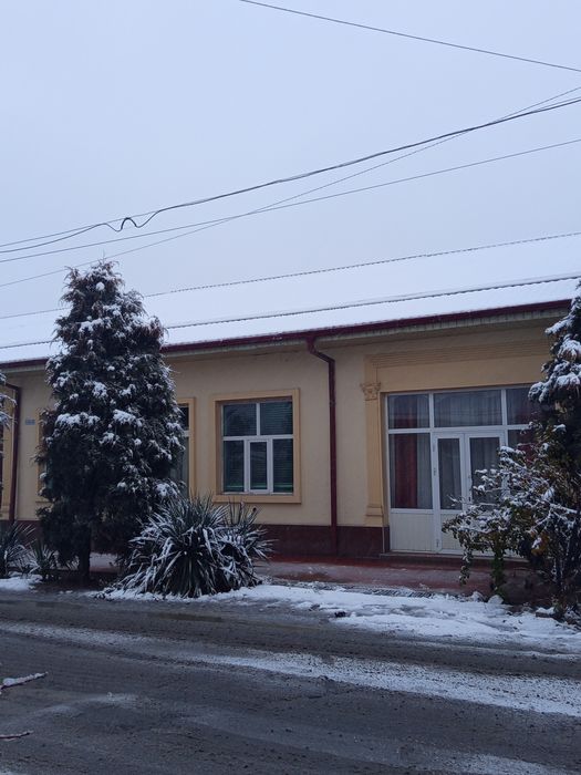 Жомбой Марказида Ховли Сотилади !