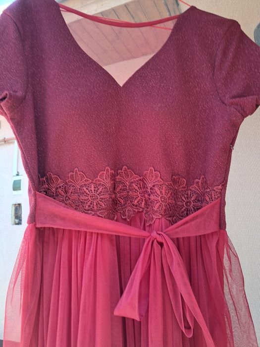Rochie frumoasa bordo