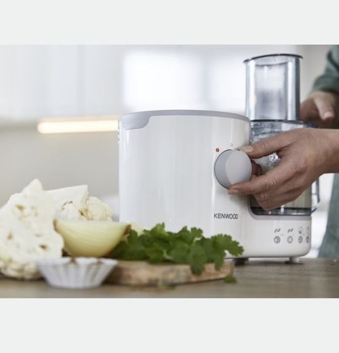 Kenwood кух.робот купа 1,4 л, блендер, емулгатор, рязане, шредер 400W