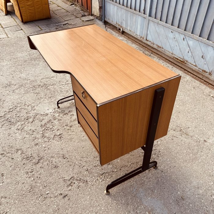 Винтидж италианско бюро – Mid Century Modern, 70-те