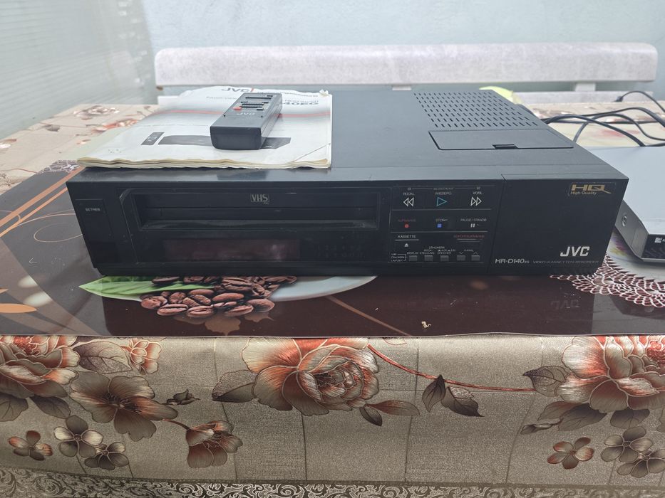 Video player VCR JVC HR-D140eg