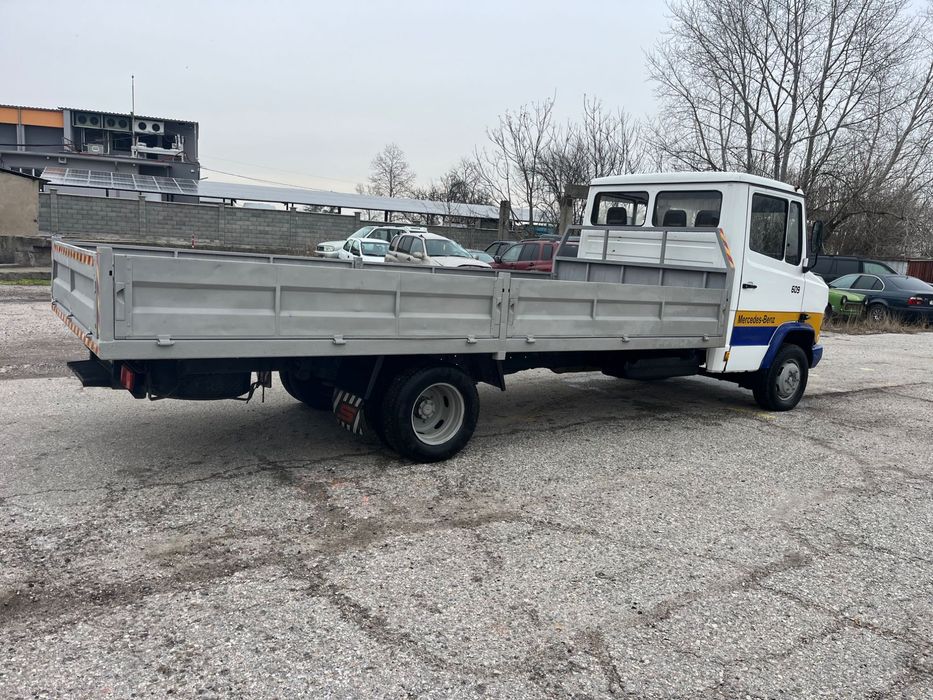 Mercedes 609 Бордово