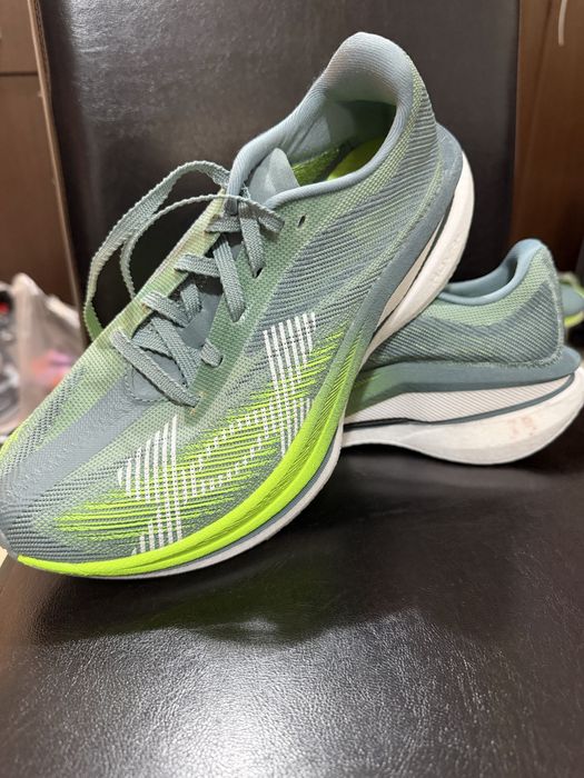 Adidasi noi Under Armour