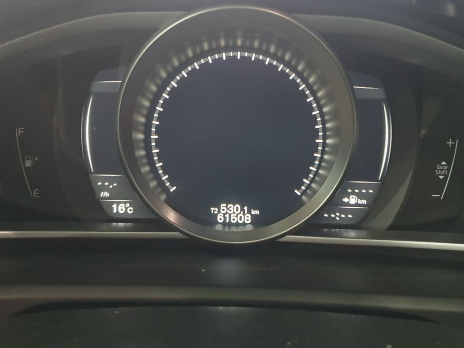 Dezmembrez vand Volvo V40 T3 , 2017 , euro 6 , 61000 km , 2.0 benzina