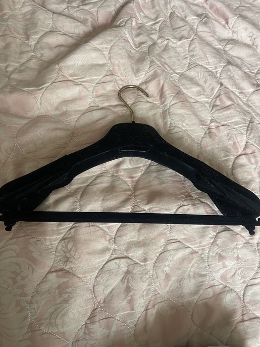 Вещалки для одежды valentino оригинал