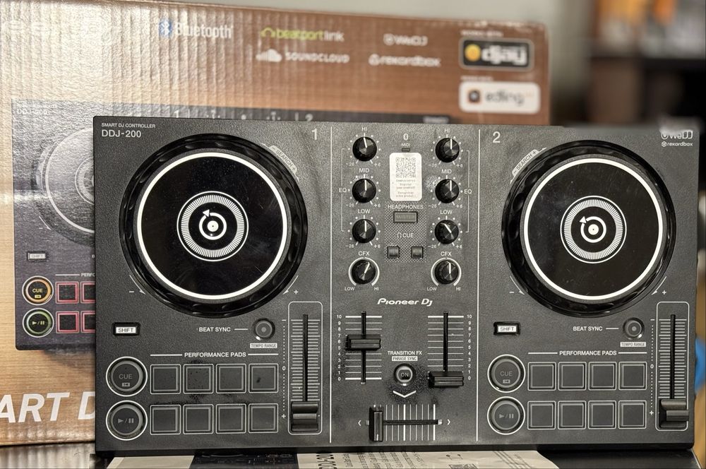 Контролер PIONEER DJ, DDJ-200, Черен