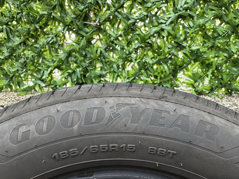 Автомобилни гуми 185 65 15 Goodyear