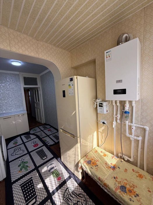 Продам 3 ком квартиру в микрорайоне