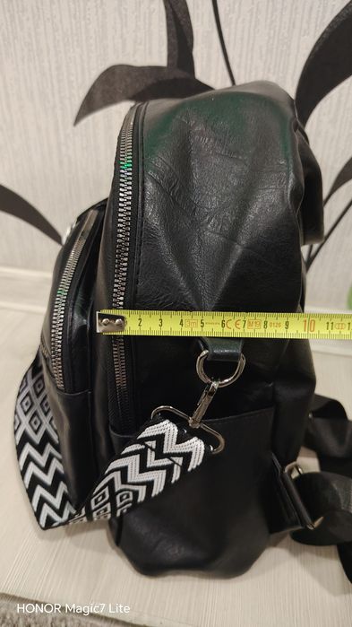 Ghiozdan imitație piele cu multe buzunare