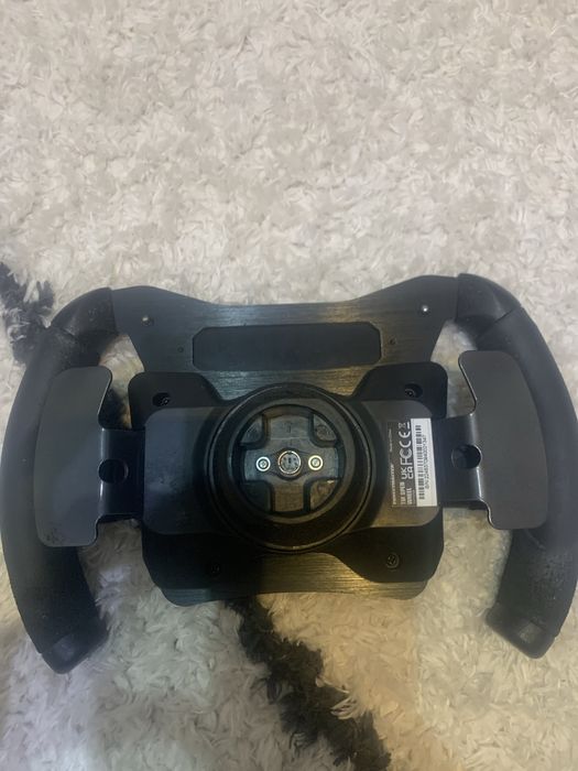 Volan simracing thrustmaster formula 1/gt3