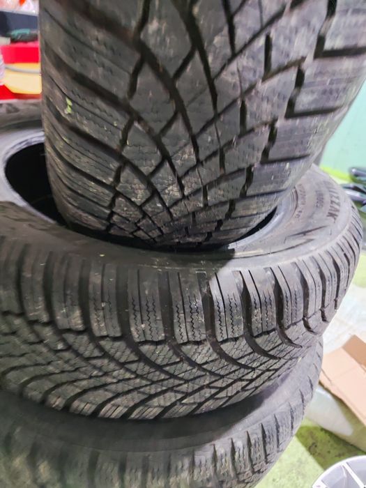 2 бр зимни 215/60/17 Bridgestone 2024г
