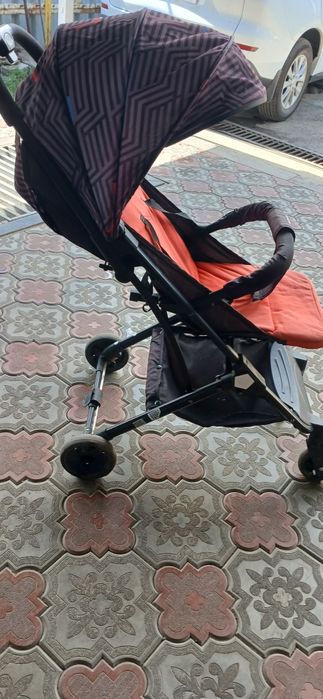 Коляска прогулочная