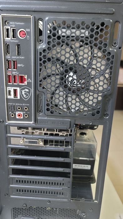 Ryzen 5 2600  Gtx 1080ti 11 gb