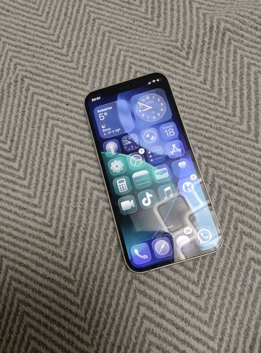 Iphone 12mini в хорошем