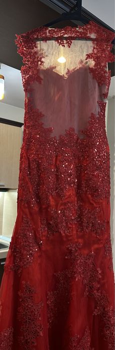 Официална рокля