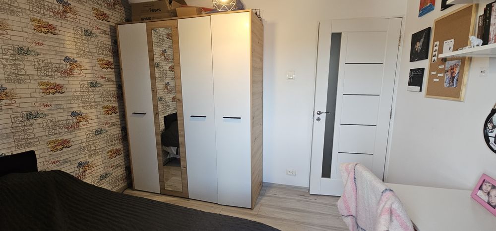 Apartament 4 camere, mobilat,utilat, 2 băi, et 2