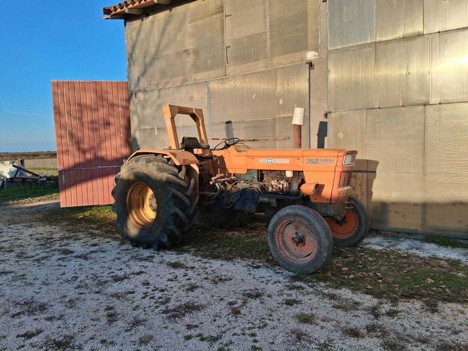 Tractor Fiat 750