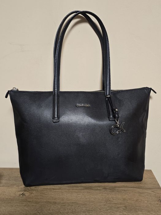Calvin Klein оригинална голяма дамска чанта