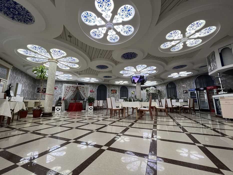 Продаётся действующий ресторанный бизнес ( большая клиентская база)