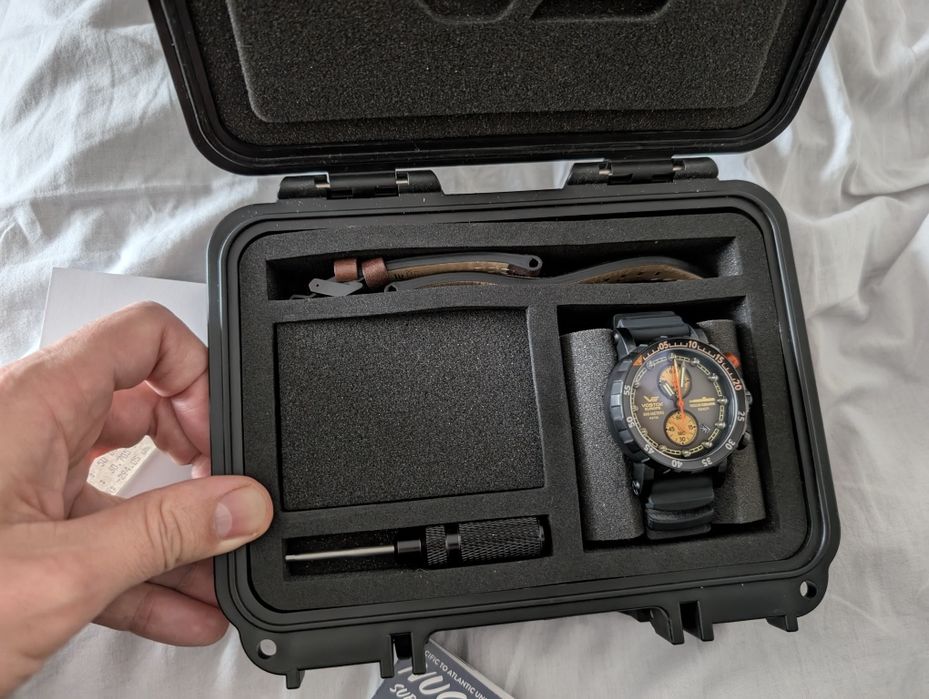 Ceas Vostok Submarine