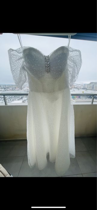 Официална бяла рокля