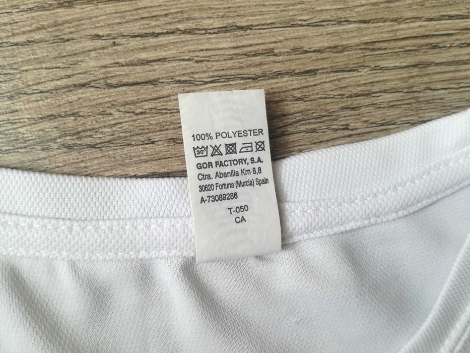 Продавам нова тениска с надпис ПЕТЪР за имени дни