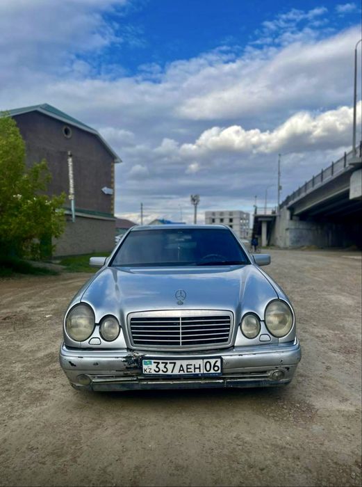 Мерсдес бенц 210