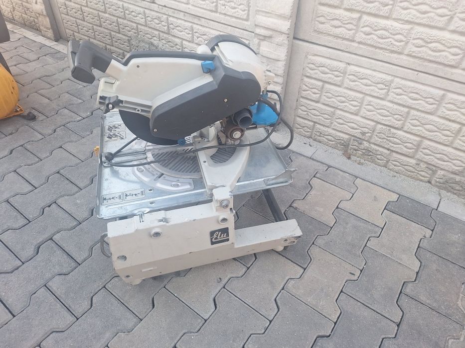 Circular profesional elu doua functi