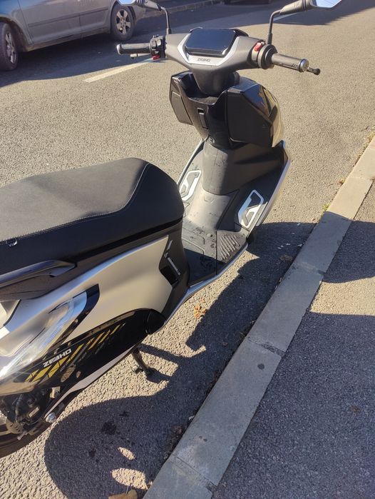 Zeeho ae8s+ an 2024 , 3800 km stare noua