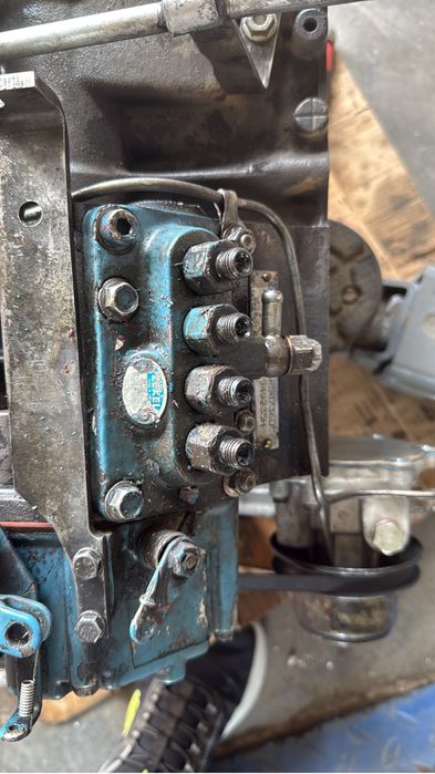 Piese din dezmembrare  Motor Perkins ,4 pistoane