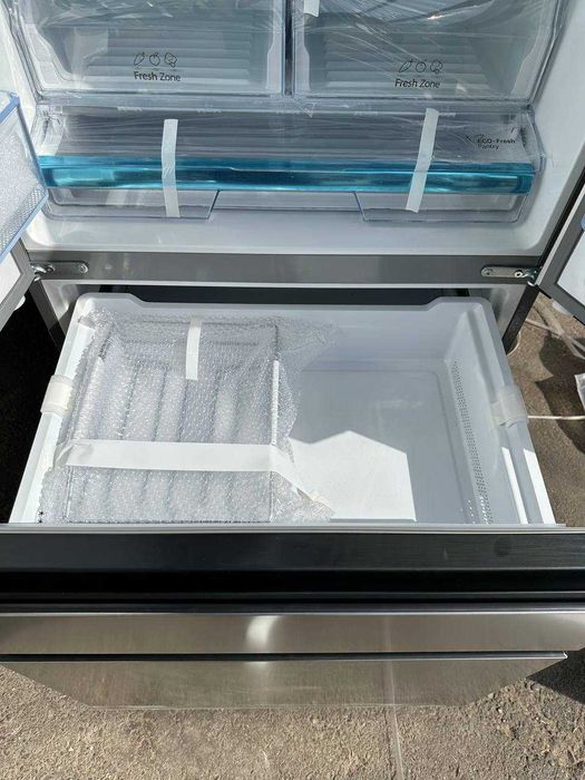 Холодильник Hisense RF540N4SBI2, French Door, нержавеющая сталь