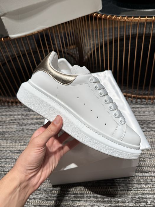 Alexander McQueen White/Gold Дамски Обувки 38EUR + Кутия