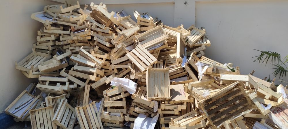 Yashiklar bor 1 labo 150000 olib ketila