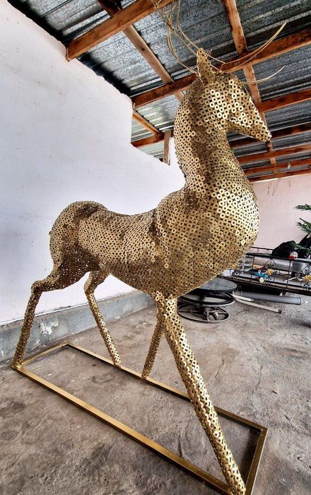 Олень дизайнерская , металлический