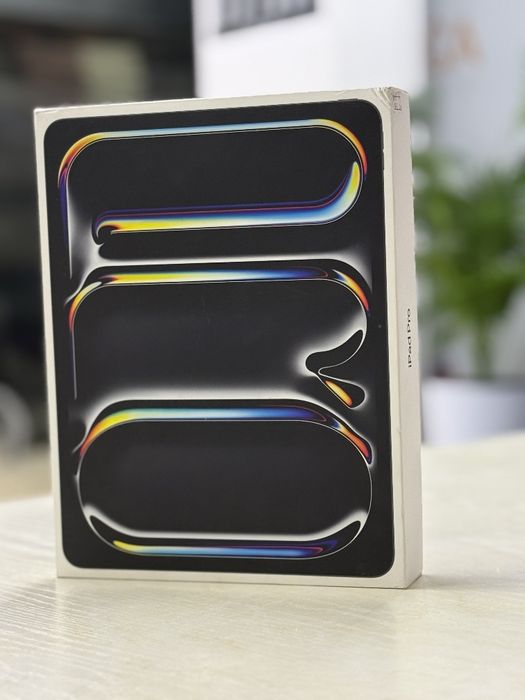 New iPad Pro 13inch (M5) 256Gb Wifi+sim card Black