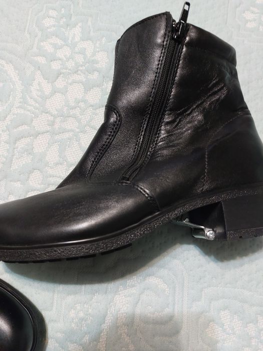 Дамски боти черни ест.кожа