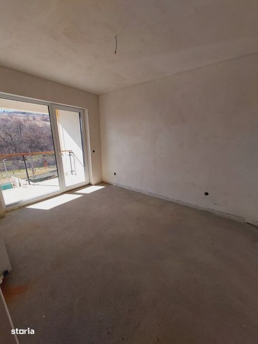 Casa tip Duplex, 130 mp, teren 450 mp, panorama sud, loc. Stolna