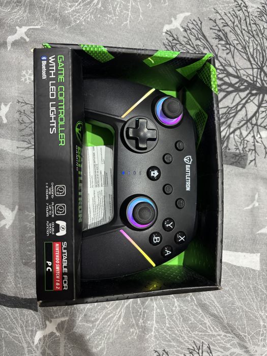 Bluetooth джойстик Battletron Gaming с LED светлини (PC / Switch)