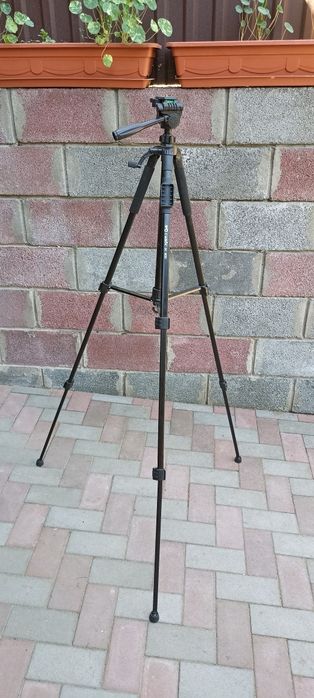Штатив с уровнем