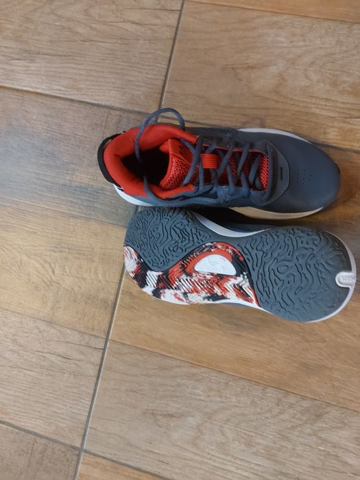 Under armour обувки