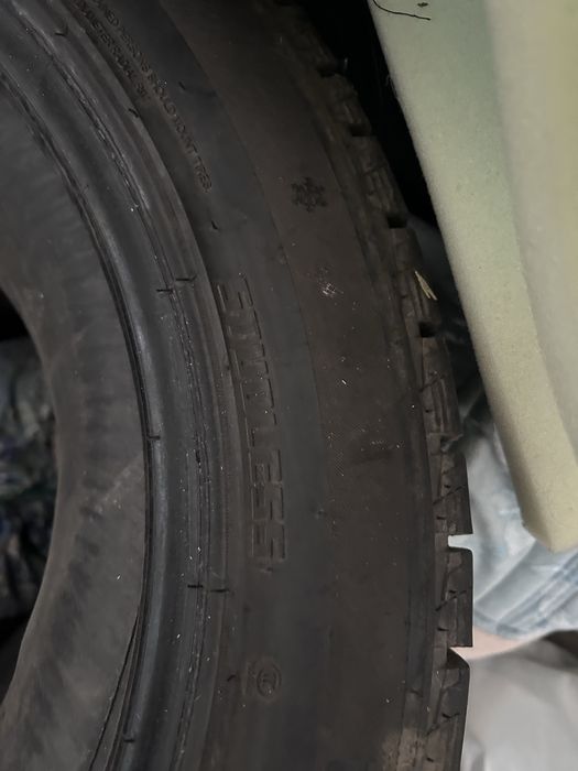 Шины зимние 245/45/18