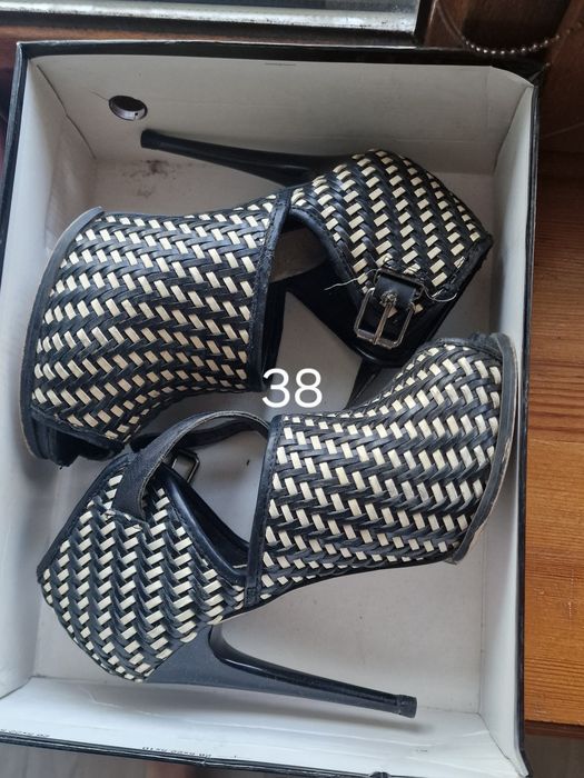 Обувь туфли босоножки