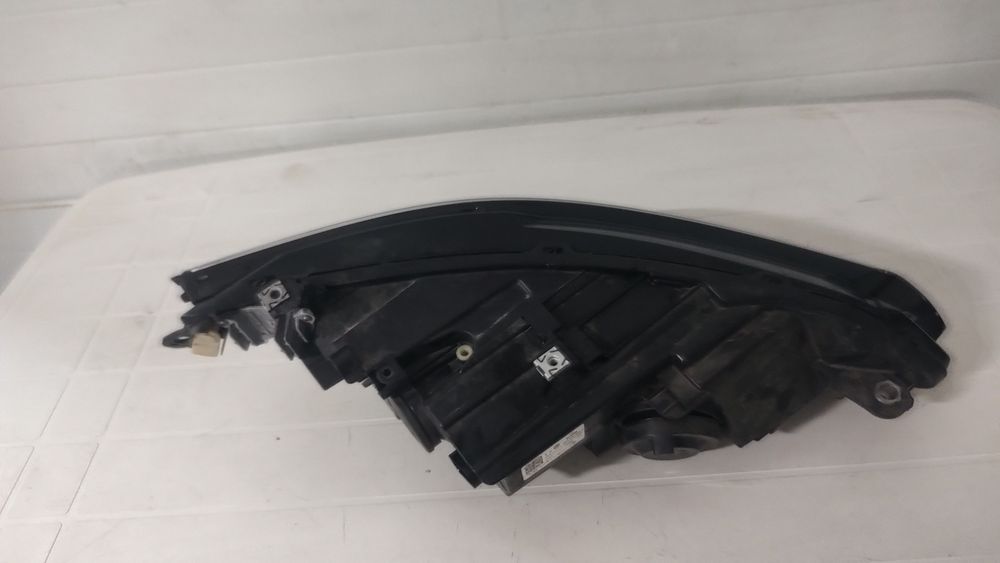 Far stanga full led VW Golf 8 VIII Cod 8H1941005 sau 90150890