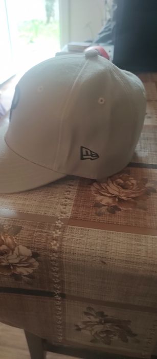 De vânzare șapcă originala