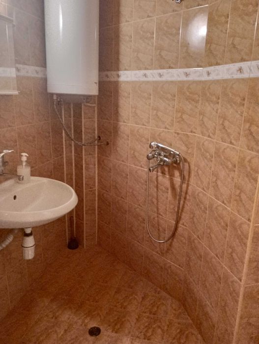 Дава се под наем Тристаен апартамент в Варна, Център - 86 кв.м за 459 € - Снимка #7