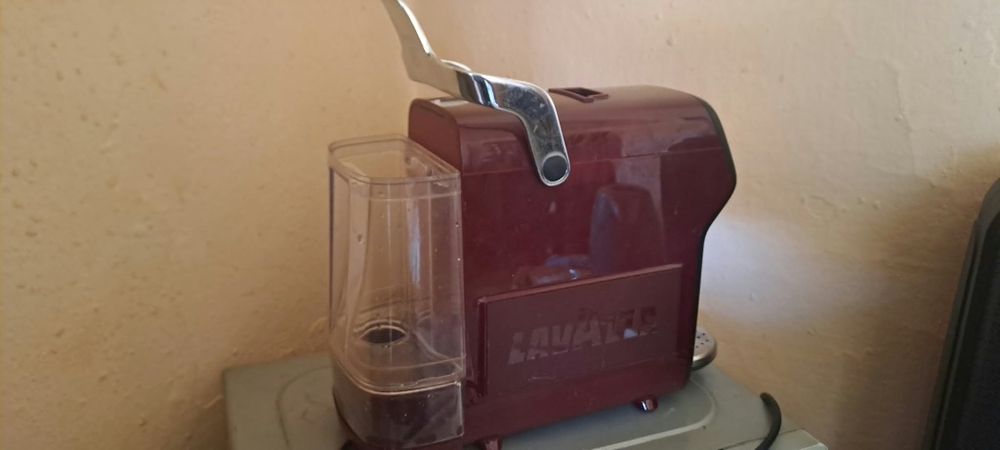 Vind aparat de cafea lavaza