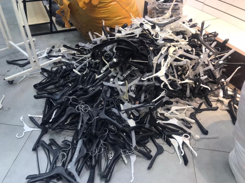 Вешалка от 100 тг