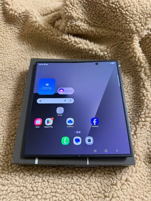 Samsung Galaxy Z Fold 7 jet black